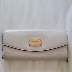 Michael Kors Cream Leather Wallet
